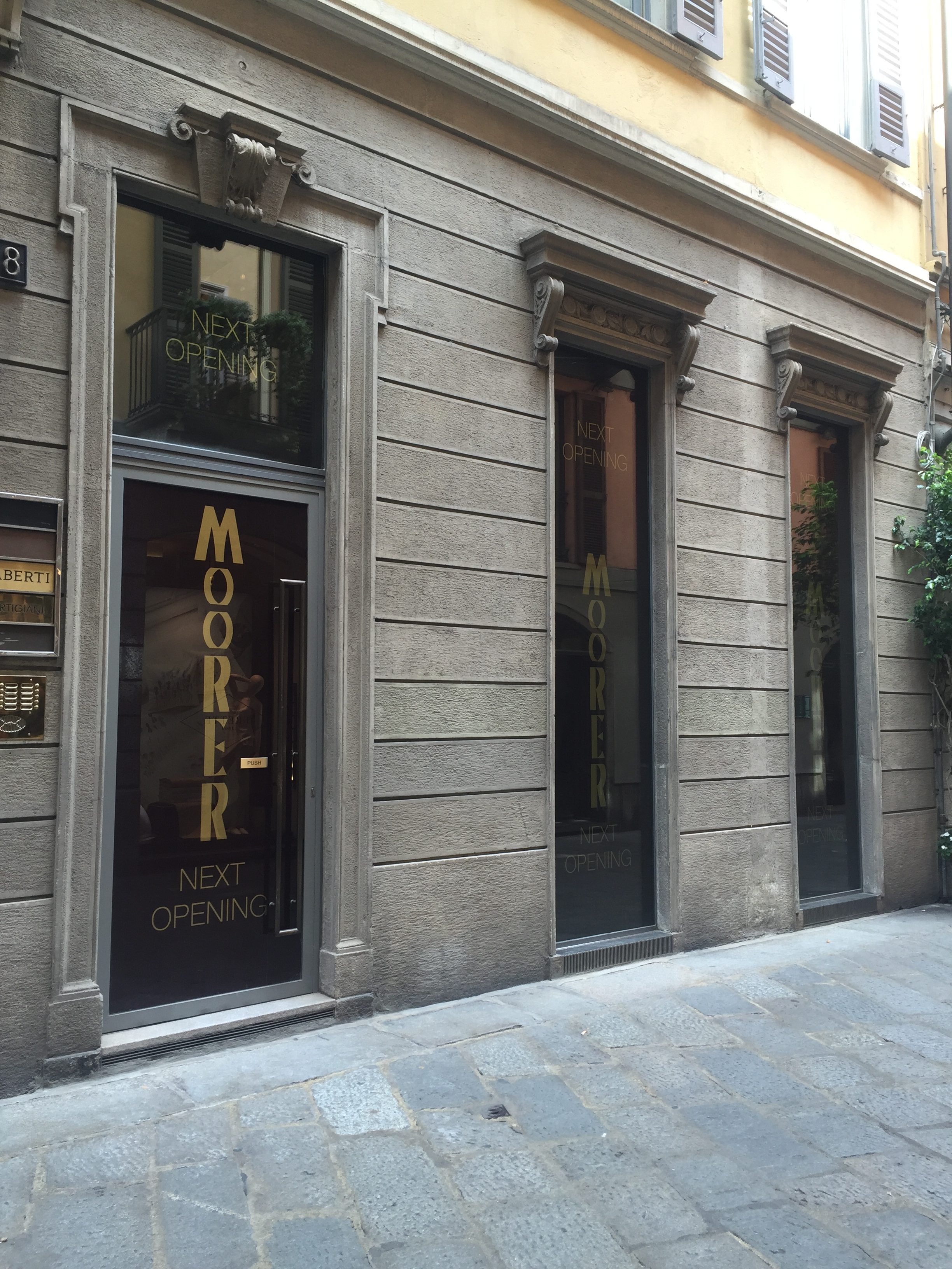 Moorer Flagship Store – Via della Spiga 48 – Milan